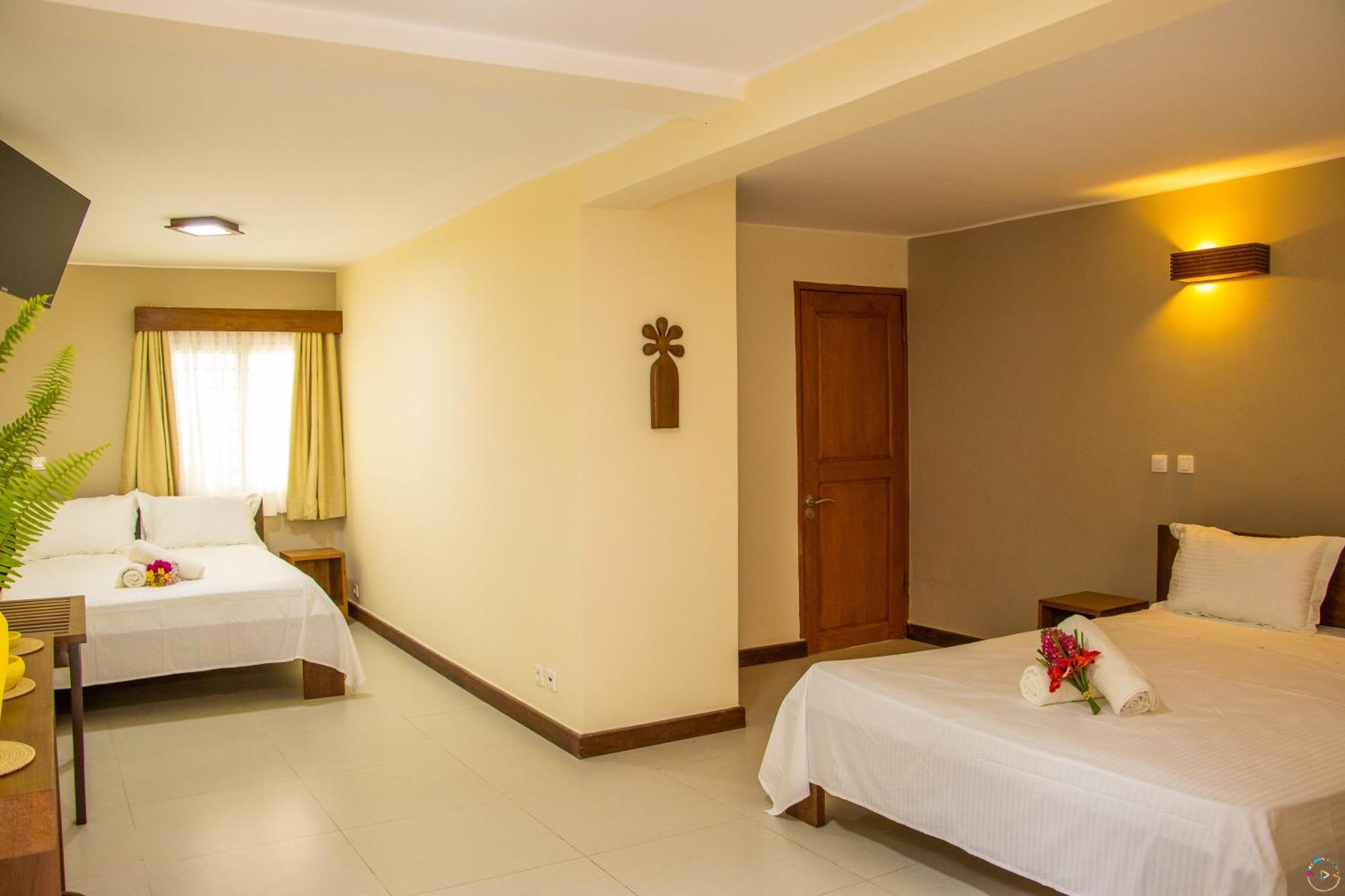 Hotel Baobab Cafe Morondava Exterior foto
