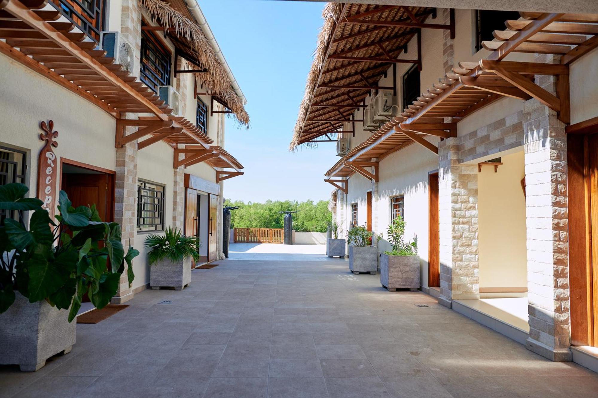 Hotel Baobab Cafe Morondava Exterior foto